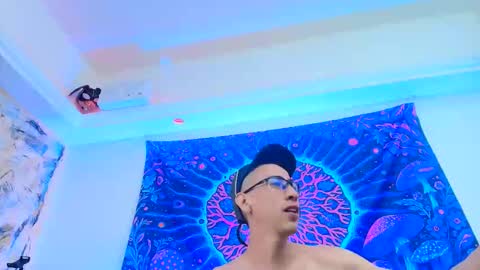 Dustin Dollin online show from May 30, 7:03 pm