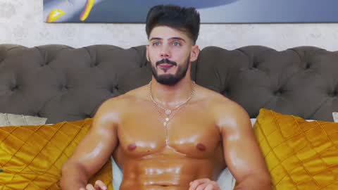 Dustin online show from December 17, 9:05 pm