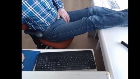 dutchpornking2 online show from March 7, 8:45 am