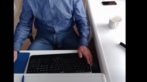 dutchpornking2 online show from October 15, 8:11 am