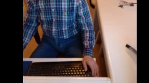 dutchpornking2 online show from December 10, 8:08 am