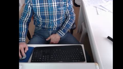 dutchpornking2 online show from February 7, 8:22 am