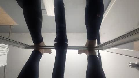 dwadek081704 online show from February 6, 8:55 am