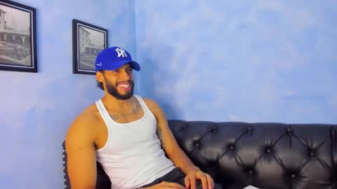 DWAYNIE online show from November 10, 5:01 am