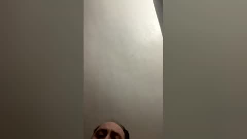 dylan_bi online show from February 13, 5:13 am