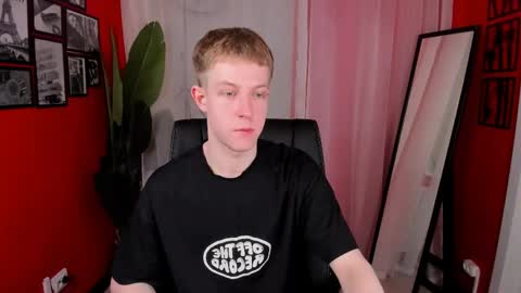 Dylan online show from April 15, 10:37 am