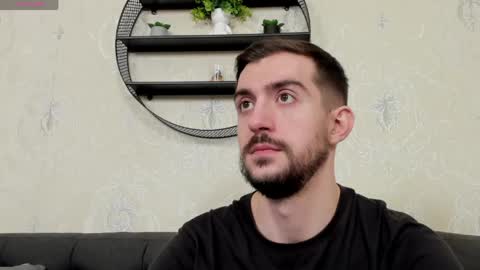 Dylan online show from April 4, 12:18 am