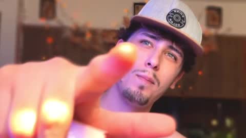 Dylan Daniel 7.8 online show from October 2, 7:40 pm