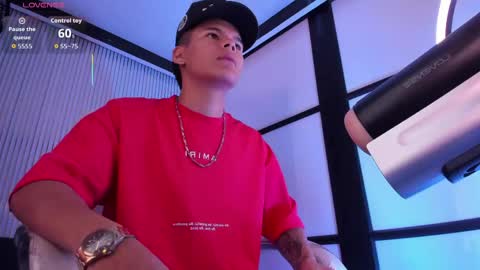 dylanroyce_ online show from May 2, 1:25 pm