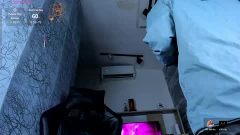 dylanroyce_ online show from May 22, 2:33 pm