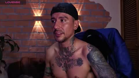 D Y L A N online show from November 29, 9:50 pm