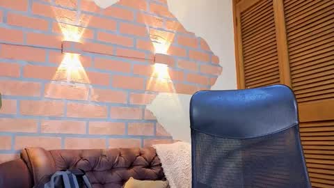 D Y L A N online show from March 9, 2:05 am