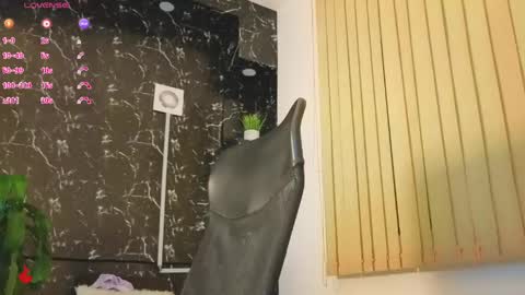 D Y L A N online show from April 17, 2:36 am