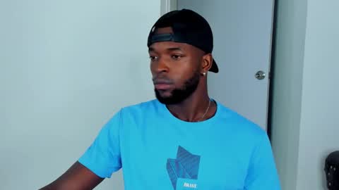 Dylan Taylor online show from September 22, 3:50 am