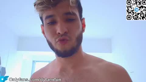 dylanxfun online show from October 4, 7:51 pm