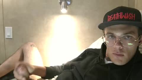 dylp400 online show from March 1, 7:26 pm