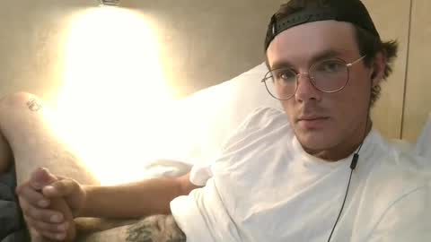 dylp400 online show from March 3, 11:49 am