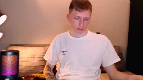 Snapshot of dyrinda chatting on October 28, 10:34 pm Julia and Dima online show from October 28, 10:34 pm