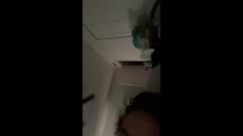 Easkiii online show from November 17, 4:43 pm