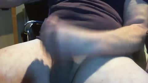 Snapshot of easypeasy62 chatting on February 11, 4:13 pm easypeasy62 online show from February 11, 4:13 pm