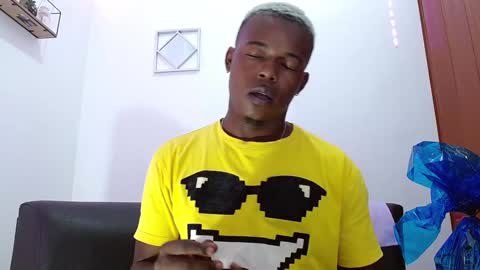 Snapshot of ebonny_stallion chatting on December 18, 7:19 pm Chris Palaz  online show from December 18, 7:19 pm