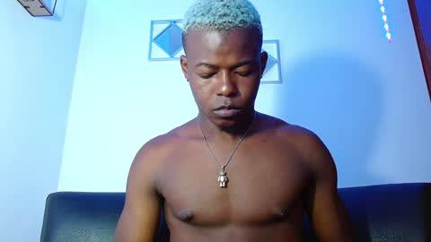Snapshot of ebonny_stallion chatting on December 13, 3:27 am Chris Palaz  online show from December 13, 3:27 am