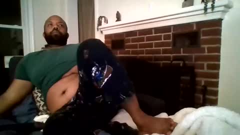 Snapshot of eddiejonez chatting on January 2, 4:30 am eddiejonez online show from January 2, 4:30 am