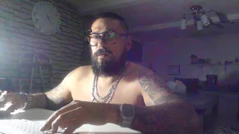 edgarram83 online show from November 7, 5:22 am