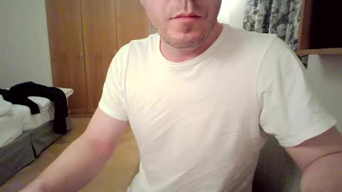 Edginghandjober online show from January 10, 6:42 am