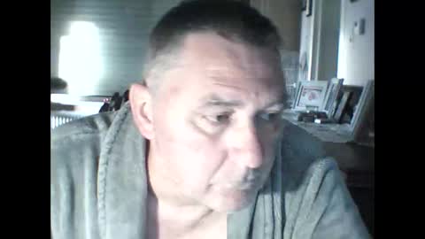 Snapshot of edje59a chatting on March 6, 6:41 am Eddy online show from March 6, 6:41 am