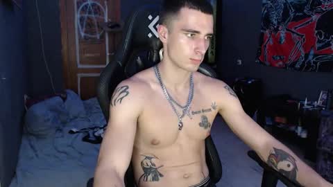 Snapshot of eduard_loveee chatting on September 12, 6:19 pm Eduar online show from September 12, 6:19 pm