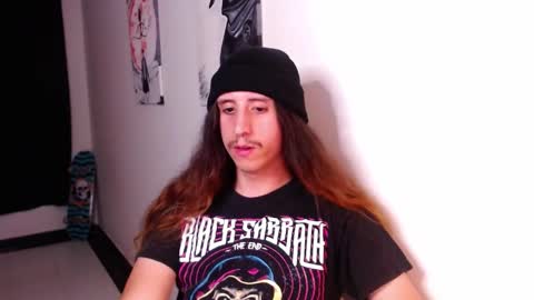 edward_chann online show from December 16, 4:55 am