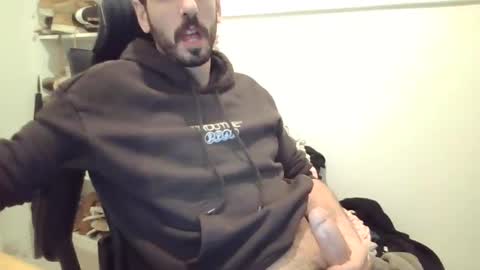 Snapshot of efdan chatting on February 1, 3:50 pm Dan online show from February 1, 3:50 pm