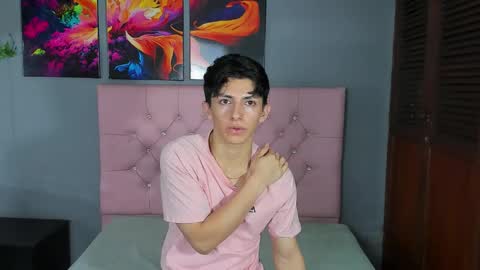 Elan Giralon online show from December 20, 10:39 pm