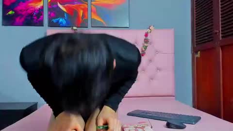 Elan Giralon online show from November 20, 12:10 am