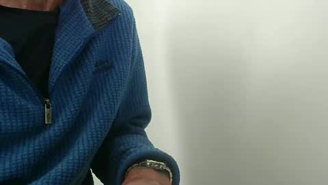 Snapshot of elfyonee chatting on October 1, 9:57 am elfyonee online show from October 1, 9:57 am