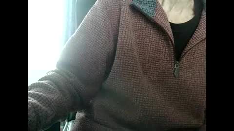 Snapshot of elfyonee chatting on December 17, 9:39 am elfyonee online show from December 17, 9:39 am