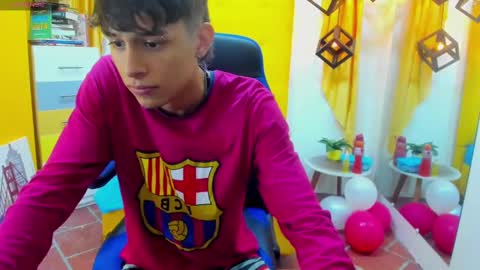 E L I A S online show from February 18, 3:31 am