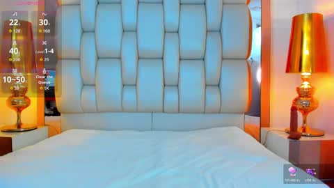 E L L I O T    V E L E Z online show from May 15, 11:24 pm