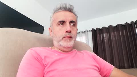 fer online show from December 4, 6:06 pm