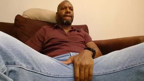 My name is Elmore. Please say hello I like to chat with you. If you have requests or dirty talk please use tip online show from February 1, 2:47 am