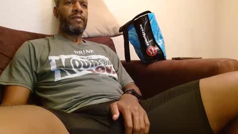 My name is Elmore. Please say hello I like to chat with you. If you have requests or dirty talk please use tip online show from February 4, 3:33 am