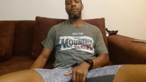 My name is Elmore. Please say hello I like to chat with you. If you have requests or dirty talk please use tip online show from February 19, 2:55 am