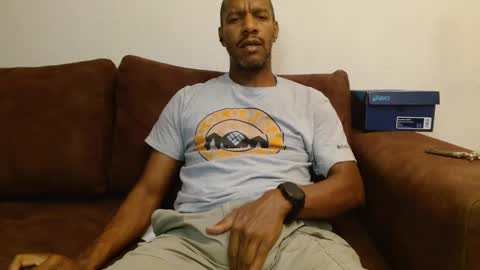 My name is Elmore. Please say hello I like to chat with you. If you have requests or dirty talk please use tip online show from March 6, 3:02 am