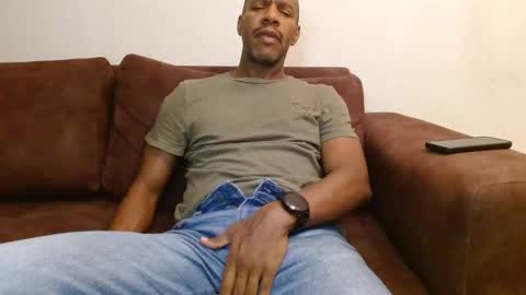 My name is Elmore. Please say hello I like to chat with you. If you have requests or dirty talk please use tip online show from March 1, 4:47 am