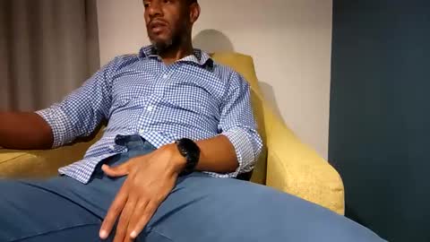 My name is Elmore. Please say hello I like to chat with you. If you have requests or dirty talk please use tip online show from February 13, 4:22 am