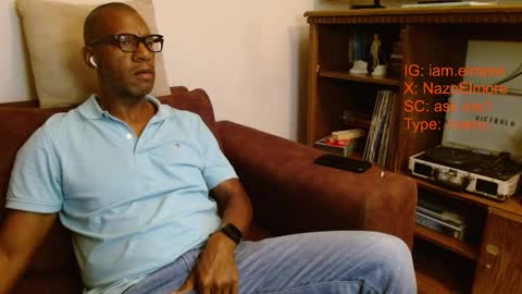 My name is Elmore. Please say hello I like to chat with you. If you have requests or dirty talk please use tip online show from October 12, 4:28 am