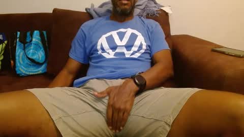 My name is Elmore. Please say hello I like to chat with you. If you have requests or dirty talk please use tip online show from February 17, 3:04 am