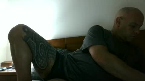 els288715 online show from June 7, 11:55 pm