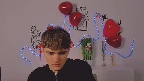 emil_lucky online show from February 9, 4:22 pm